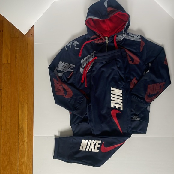 Nike Tracksuit - Picture 5 of 5